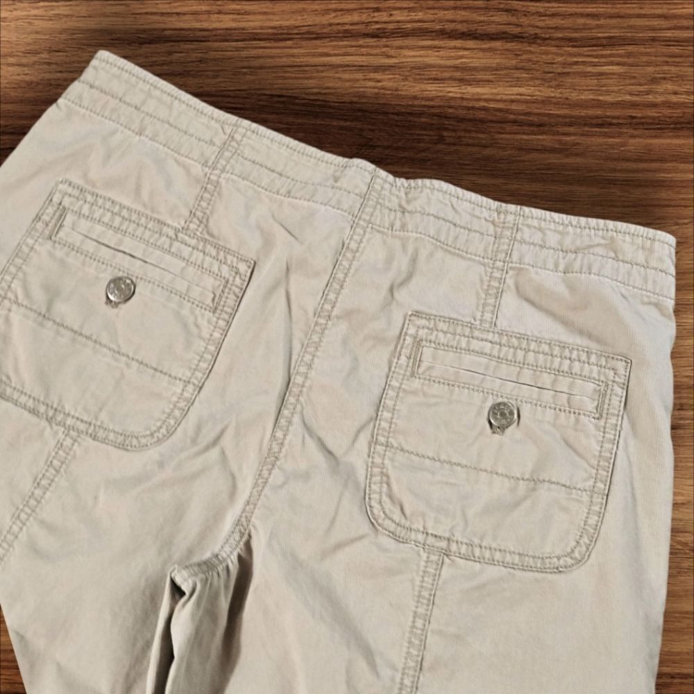 J. Crew Favorite Fit Tan Cargo Long Short - Picture 4 of 6